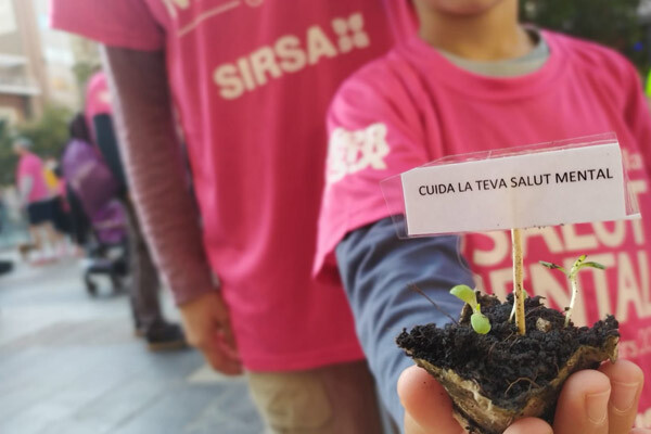 Record de asistencia en la "caminada popular" por la salud mental de granollers