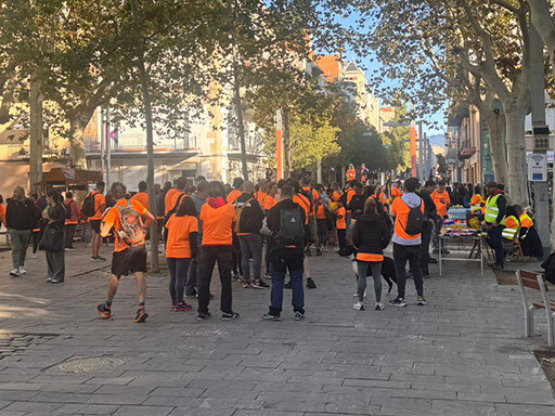 Más de 300 participantes en la Caminada popular per la salut mental, de Granollers 